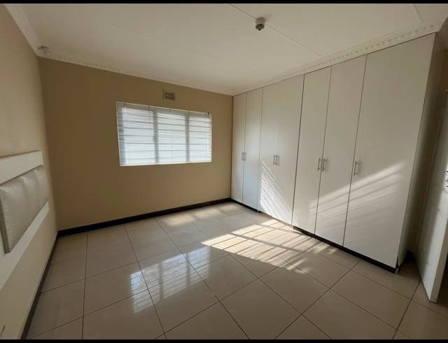 4 BEDROOM SIMPLEX TO LET IN HILLARY
